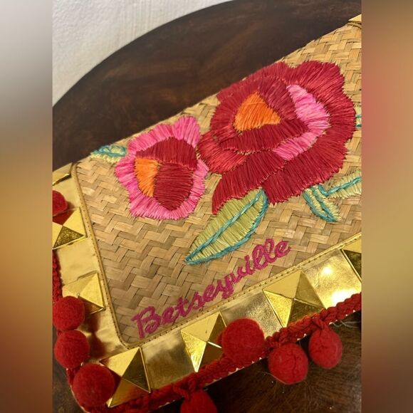 Betsey Johnson clutch - Picture 2 of 4
